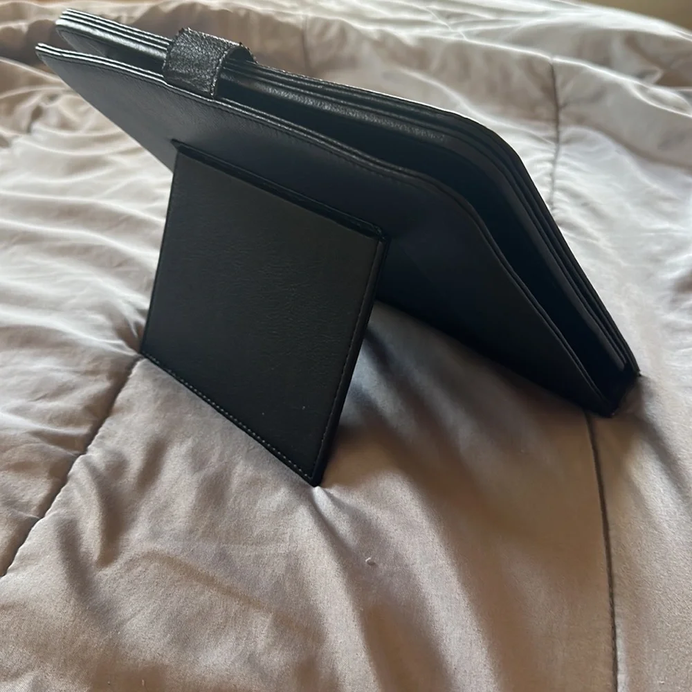 REAL LEATHER!! Standup iPad case